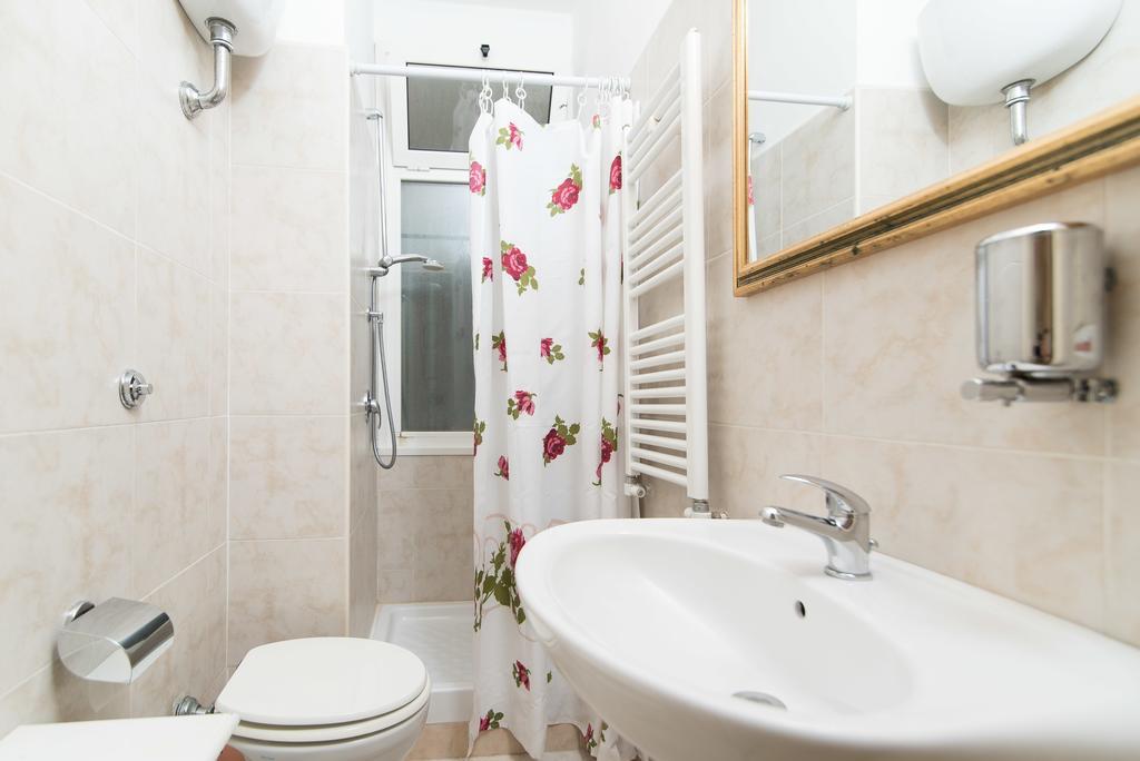 Le Rose B&B Rom Værelse billede